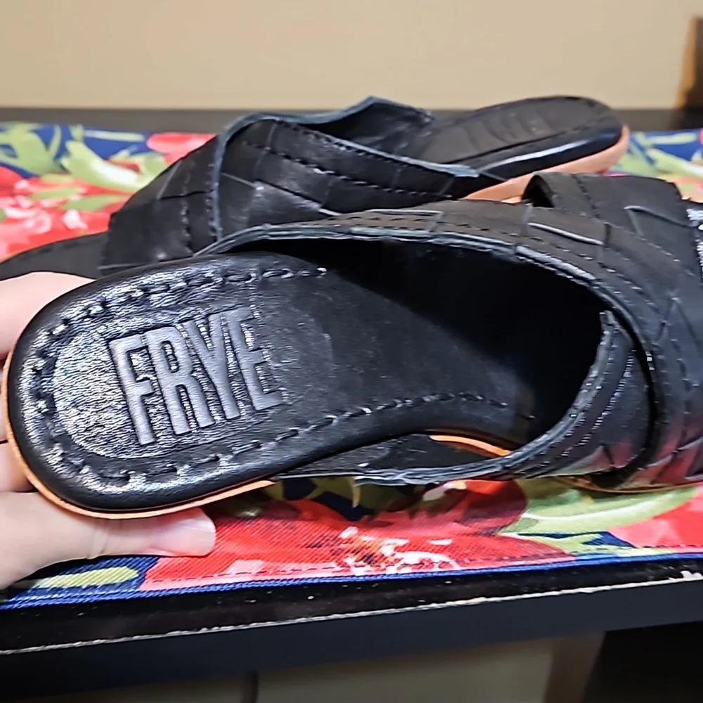 NEW Frye Leather Sandals - Picture 6 of 11